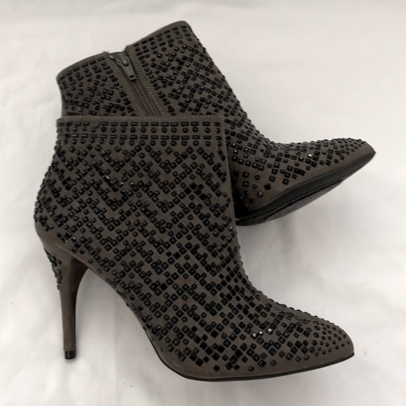 Gianni Bini Grey Ankle Boots - Picture 1 of 4
